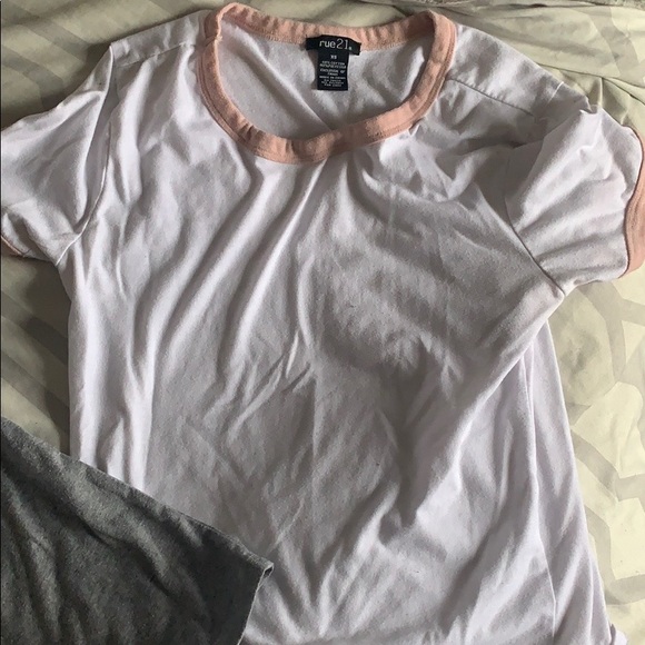 rue 21 white & pink t-shirt - Picture 1 of 2